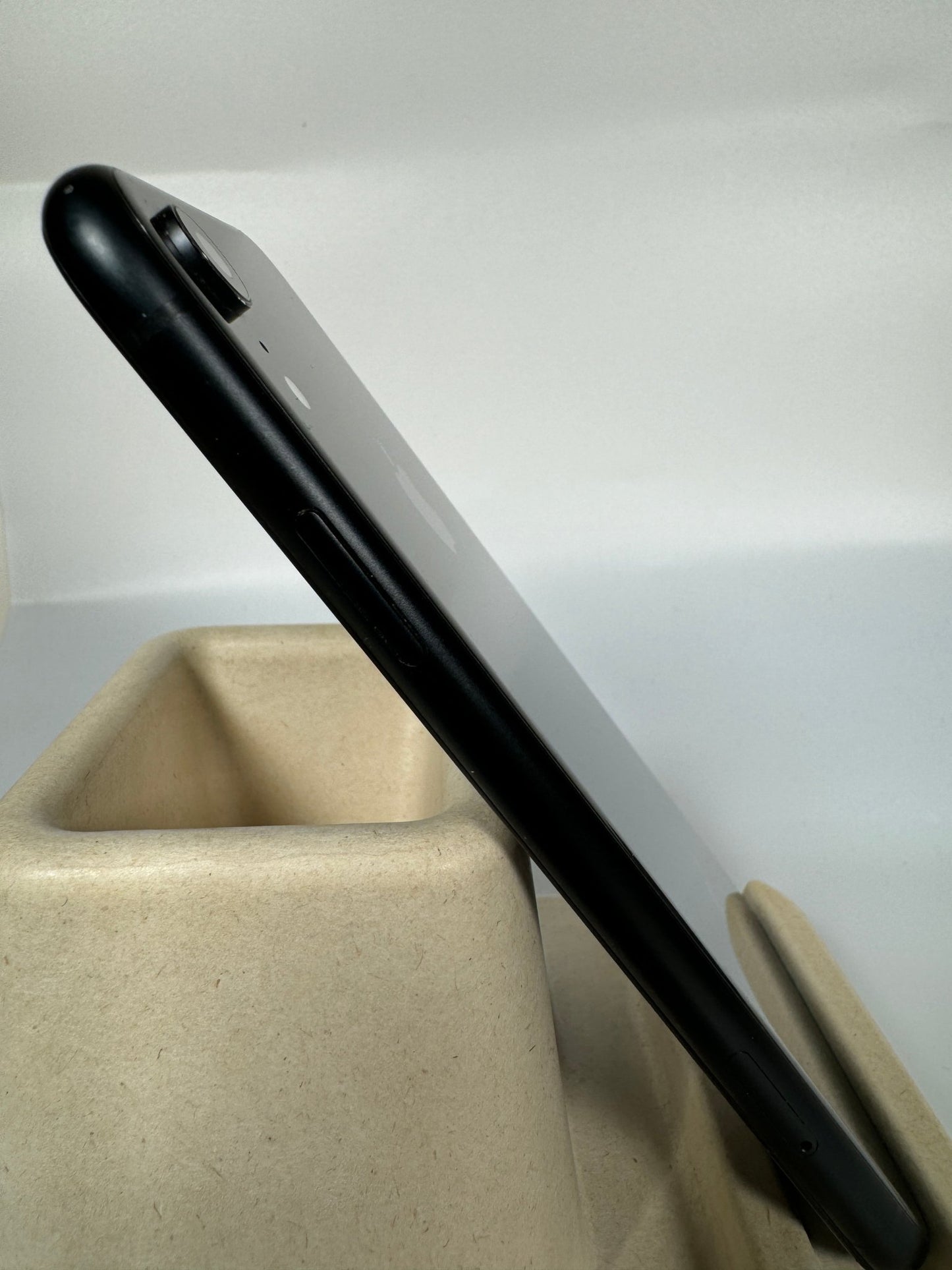 iPhone XR - trade.com.au