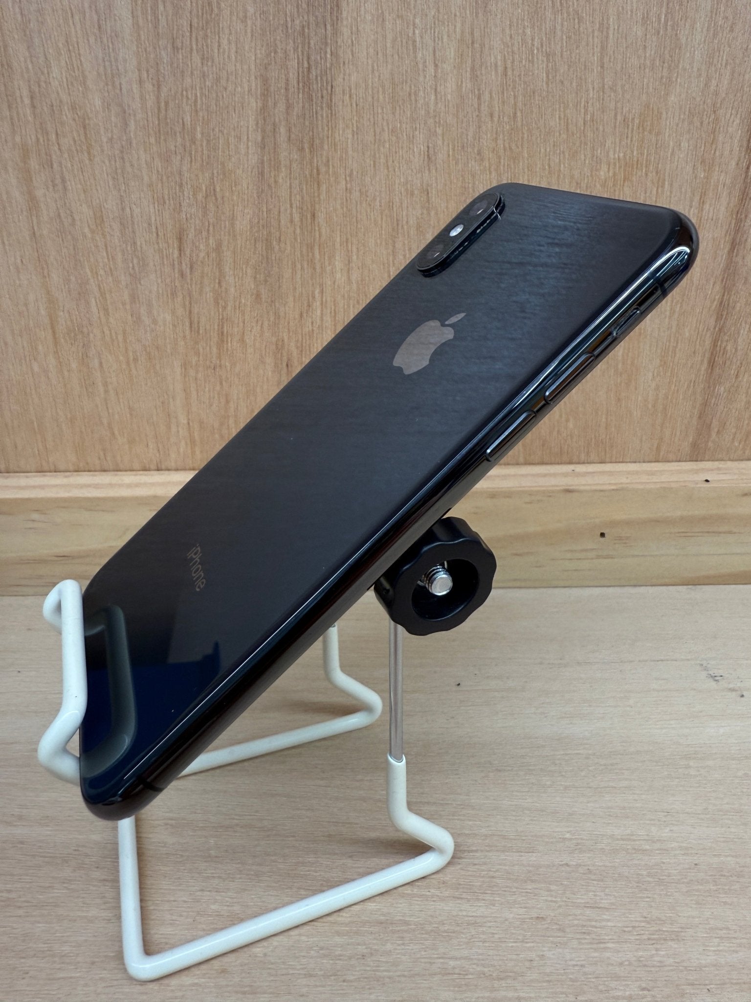 iPhone XS - trade.com.au