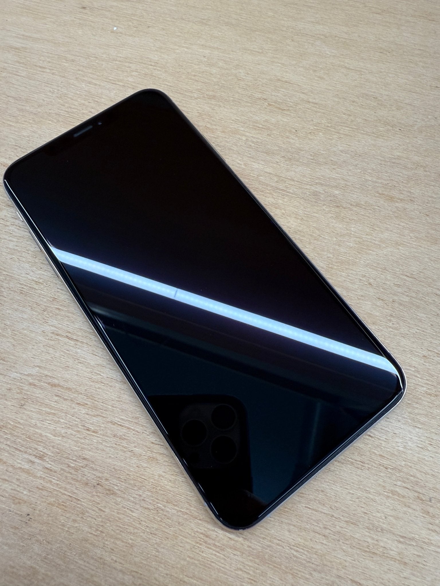 iPhone XS Max - trade.com.au