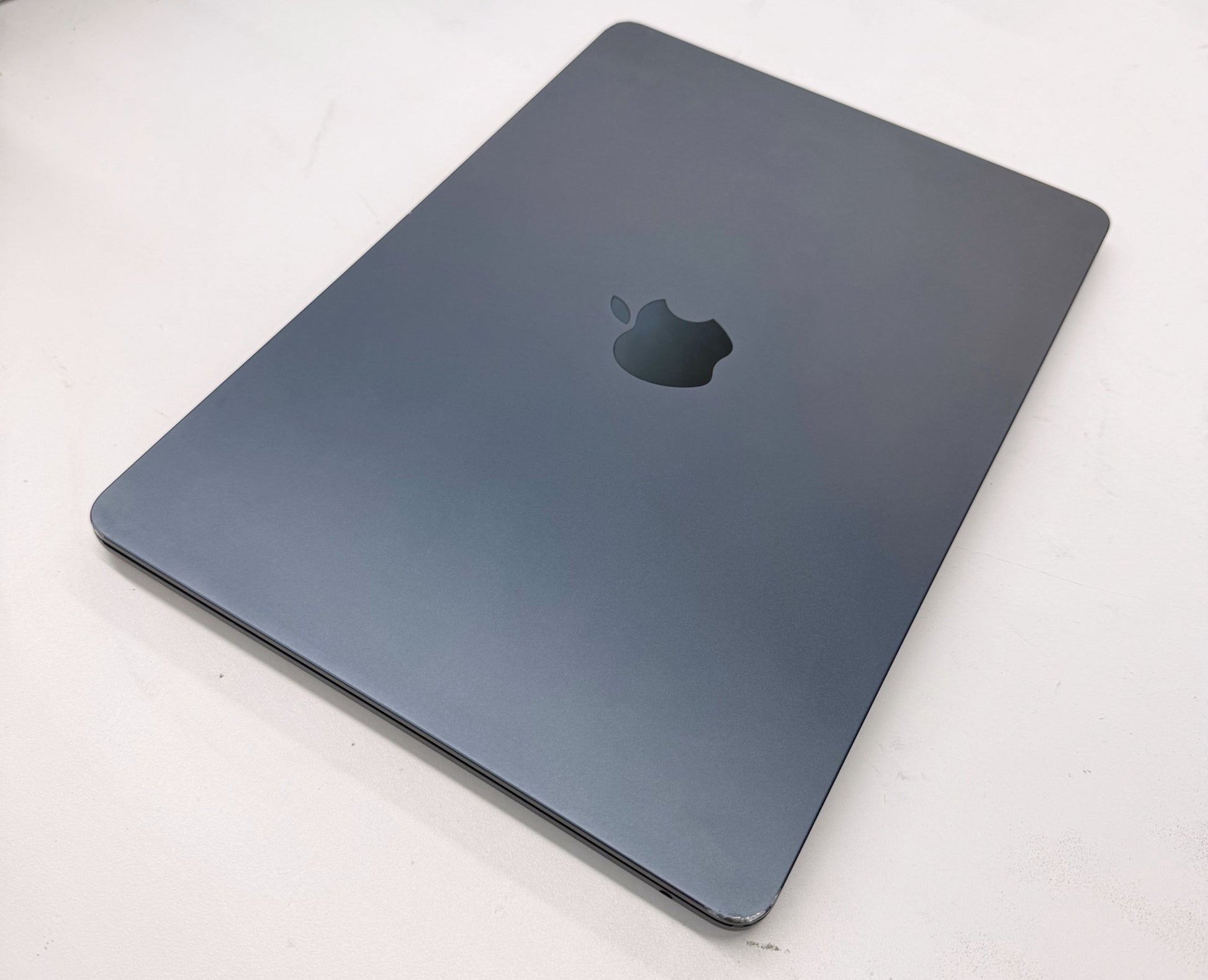MacBook Air M3 13" (A3113) 256GB Midnight 2024 T8066 - trade.com.au