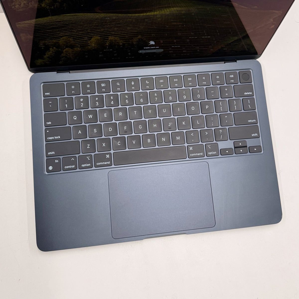 MacBook Air M3 13" (A3113) 256GB Midnight 2024 T8066 - trade.com.au