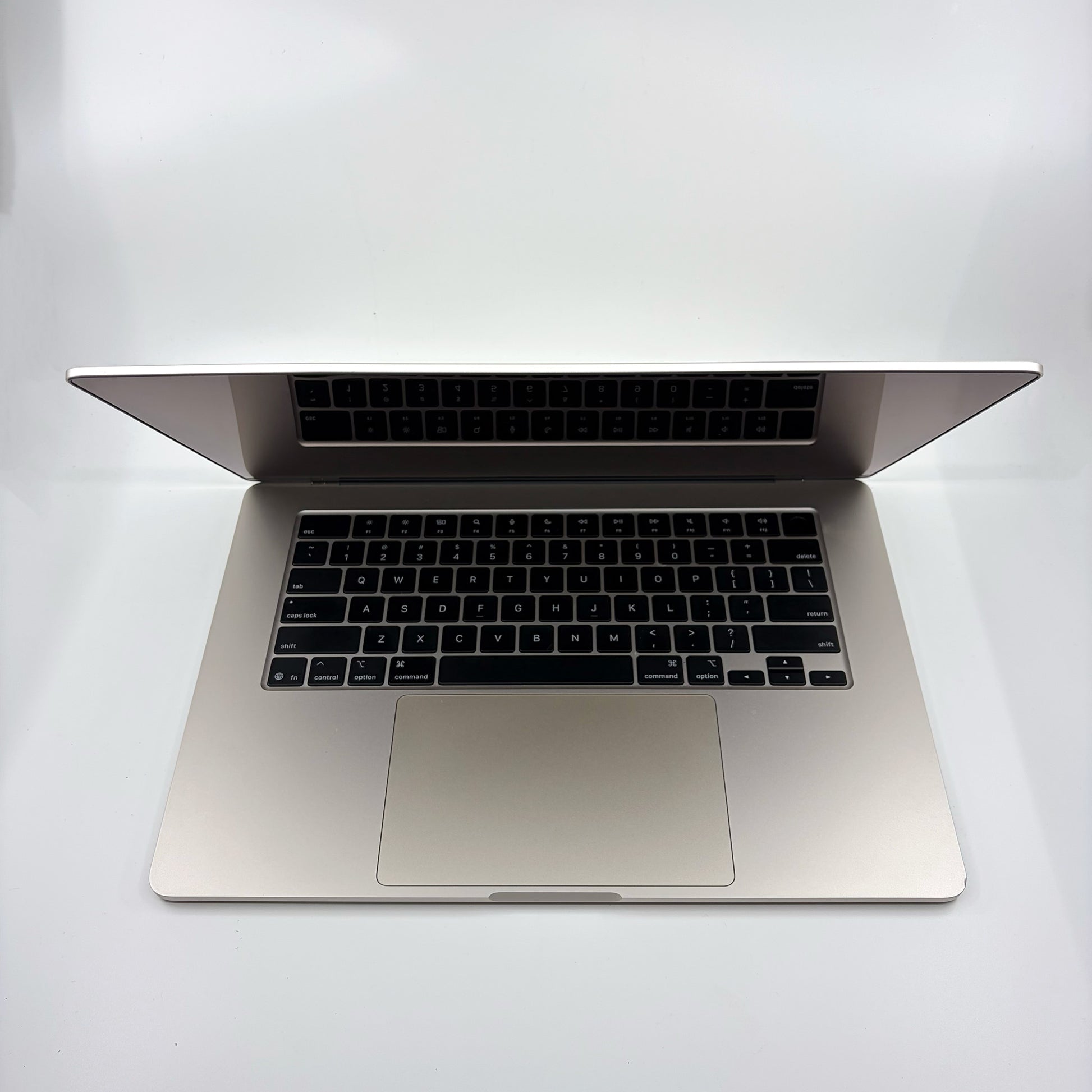 MacBook Air M4 15" (A3241) 512GB 24GB RAM Starlight A Grade T8887