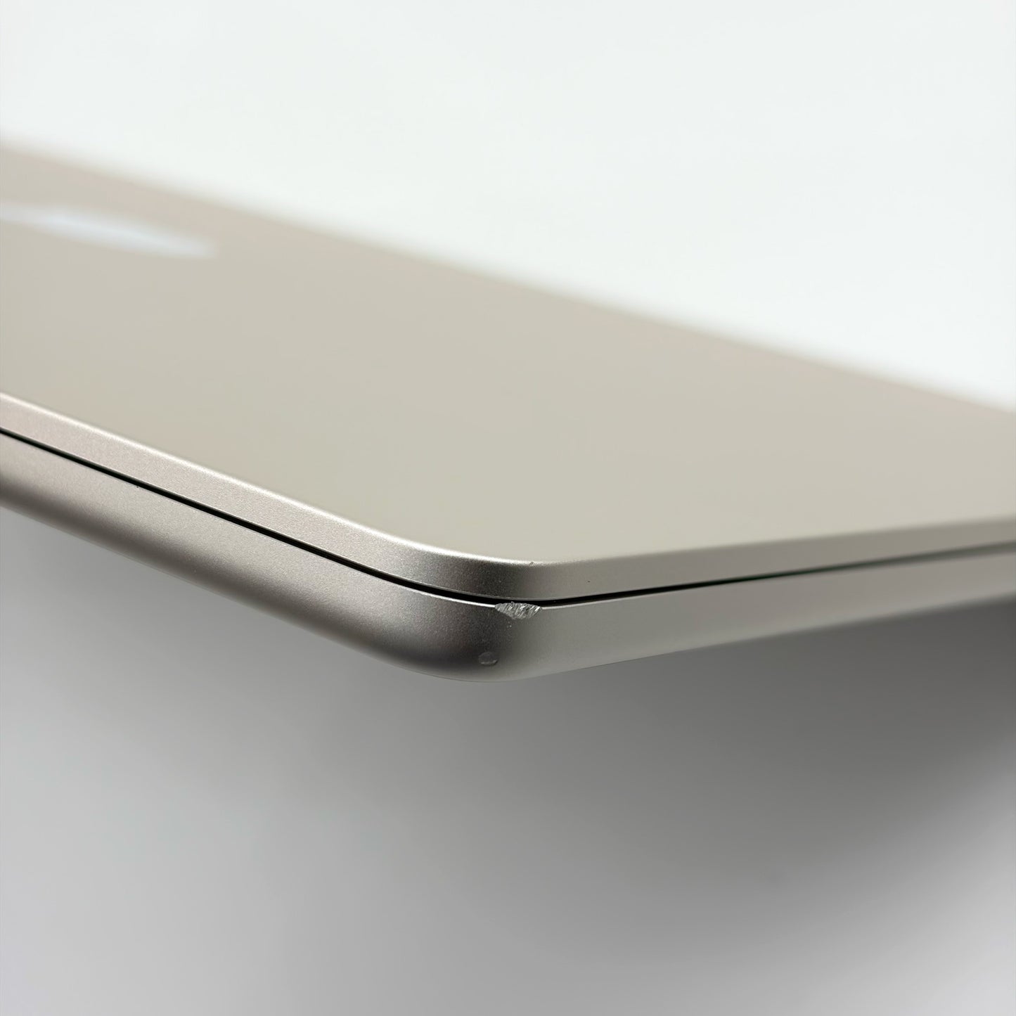 MacBook Air M4 15" (A3241) 512GB 24GB RAM Starlight A Grade T8887