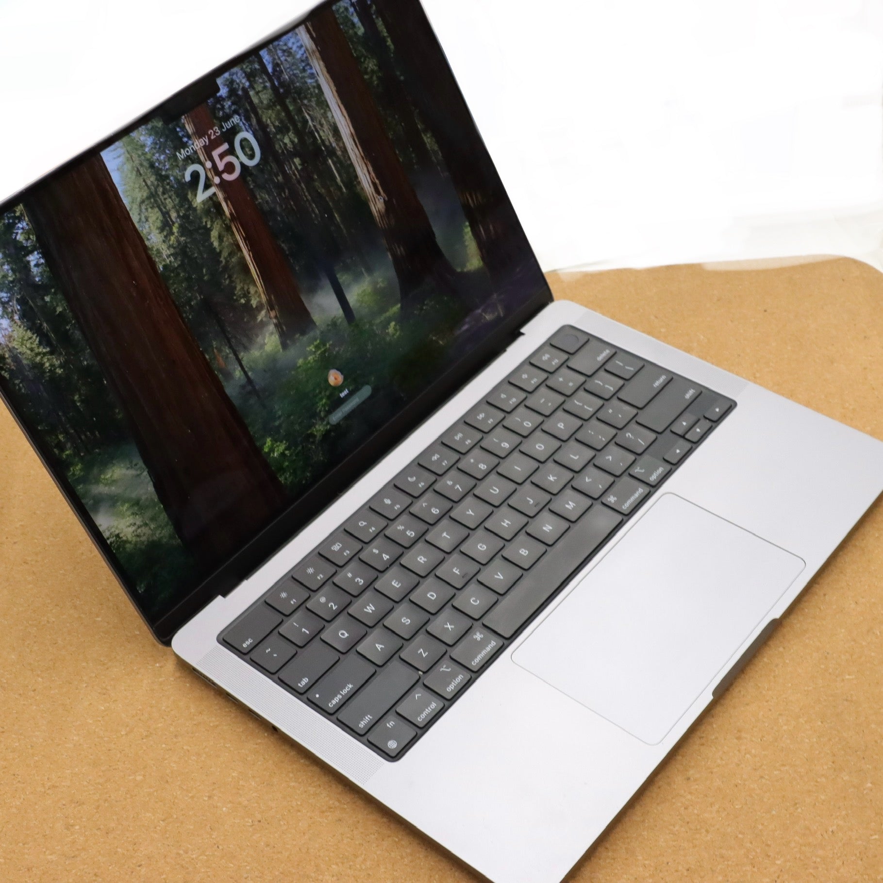 MacBook Pro 14" - trade.com.au