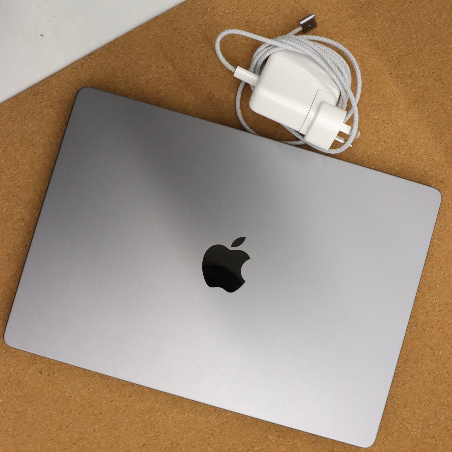 MacBook Pro 14" - trade.com.au
