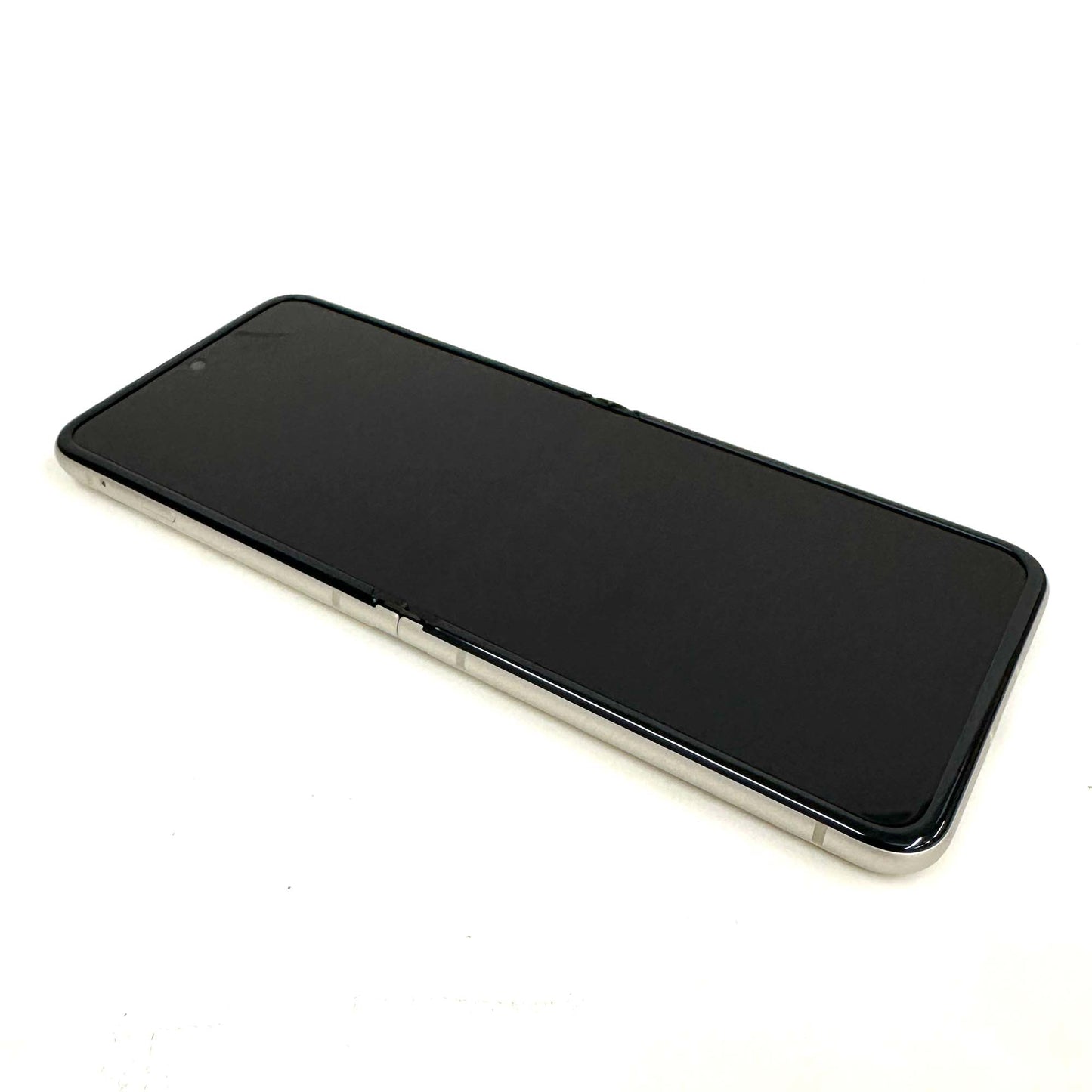 Motorola Razr 40 - trade.com.au