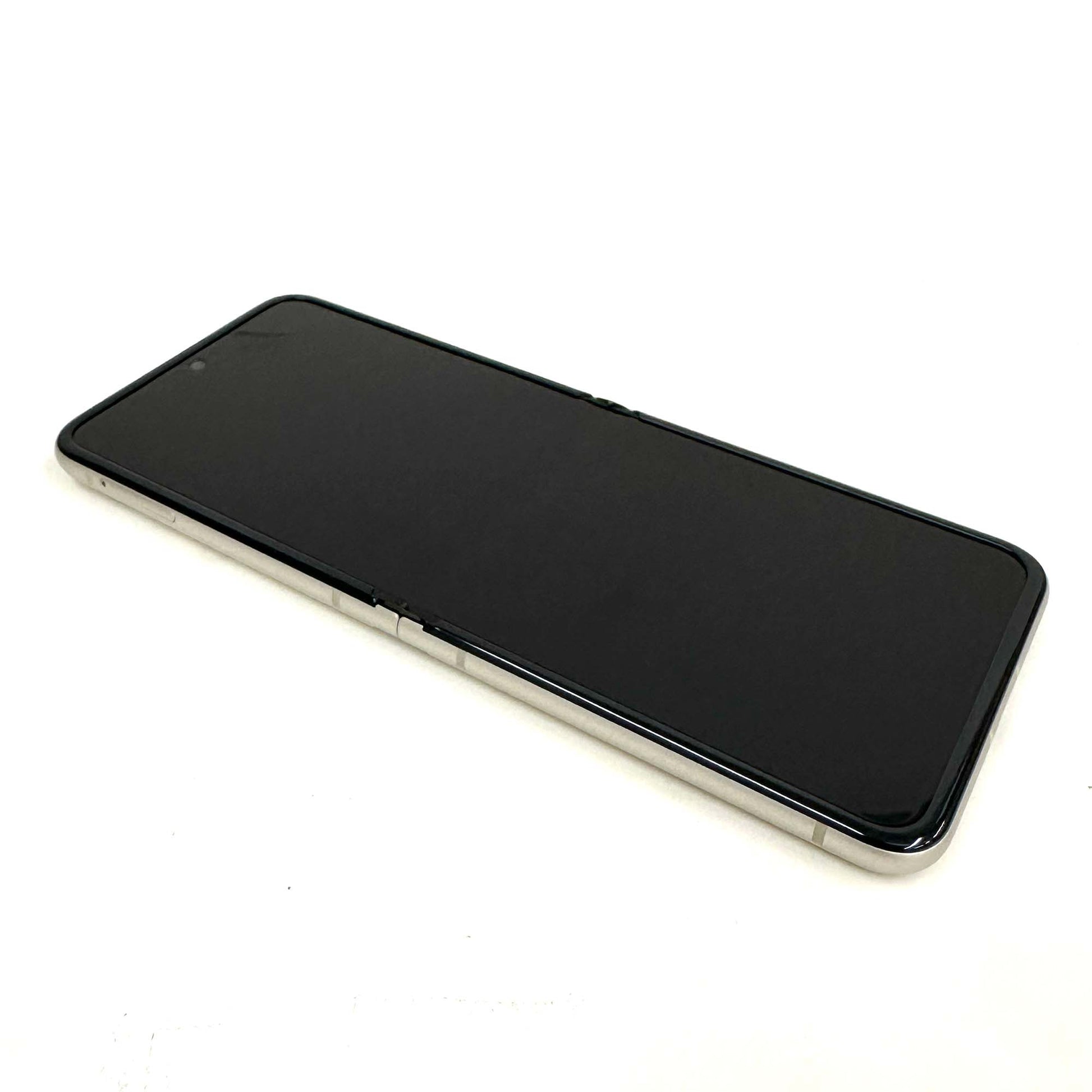 Motorola Razr 40 - trade.com.au