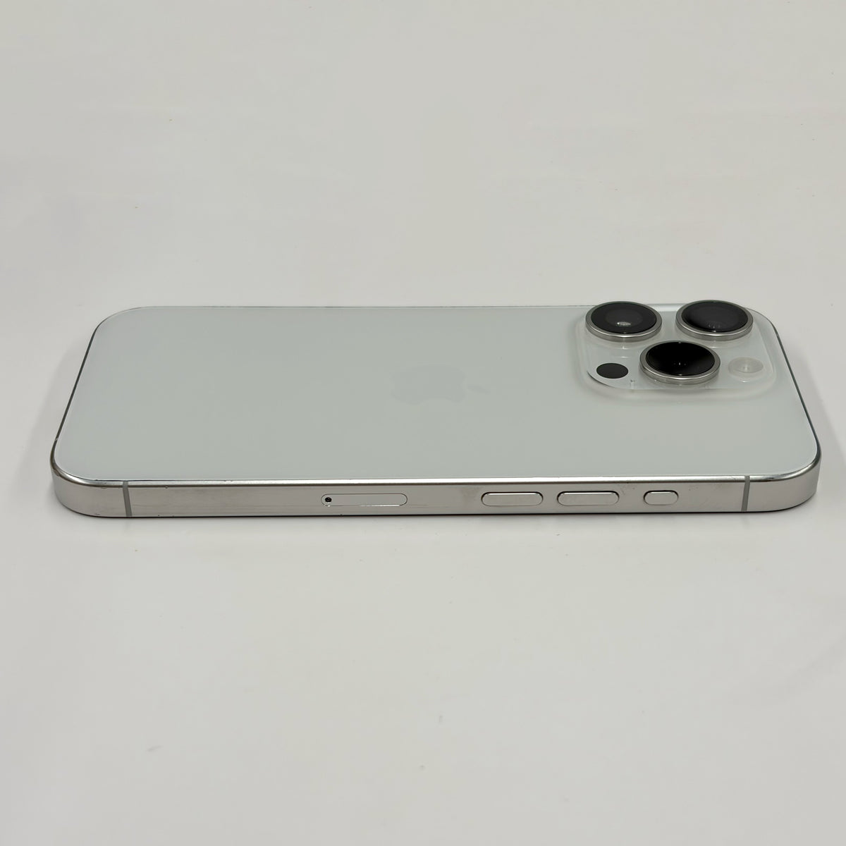 iPhone 15 Pro 256GB White Titanium 89% Battery B Grade T8669