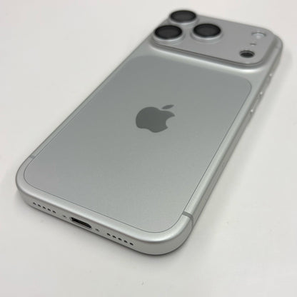 iPhone 18 Pro Silver 256GB 100% Battery (A Grade) T8933