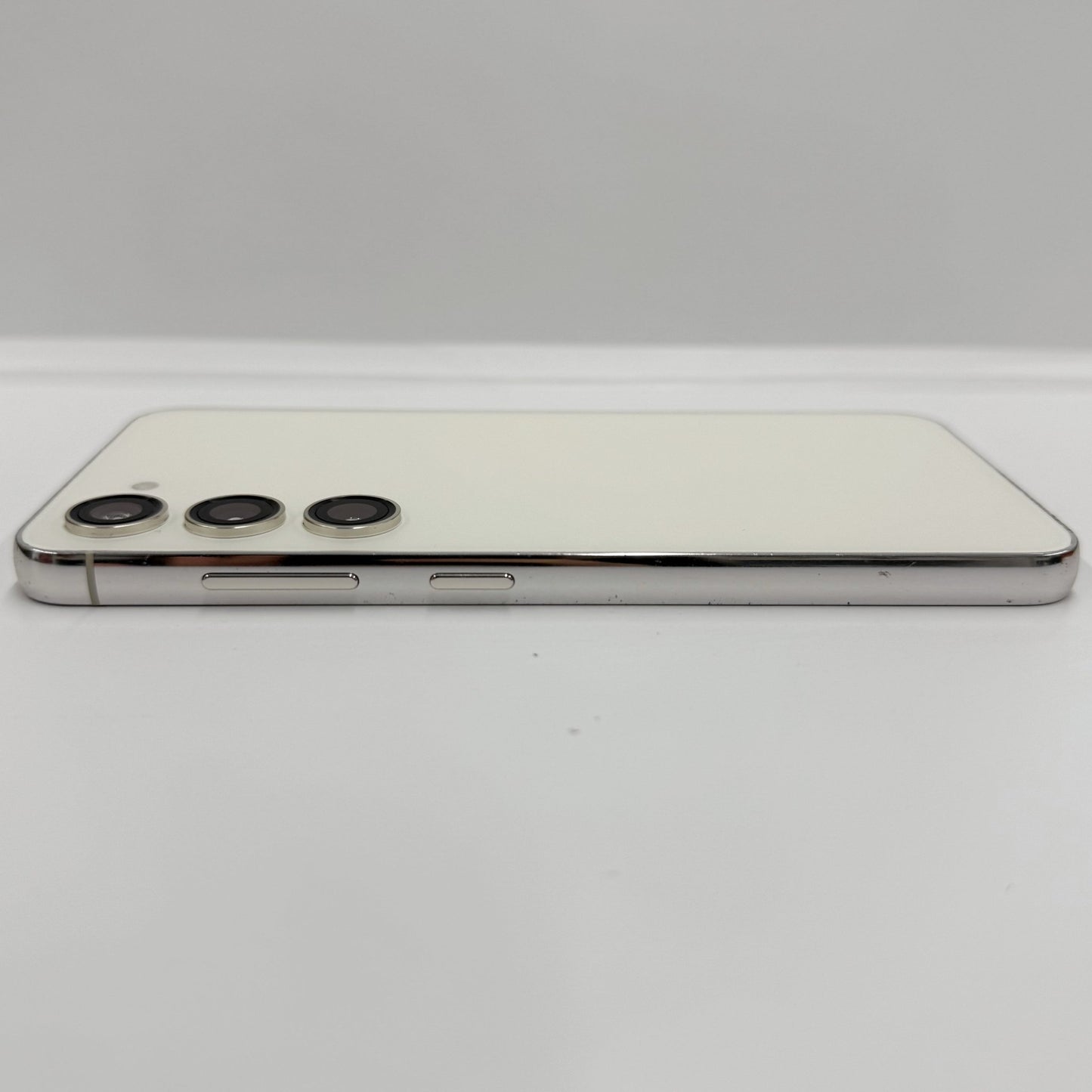 Samsung Galaxy S23 128GB Cream T8078 - trade.com.au