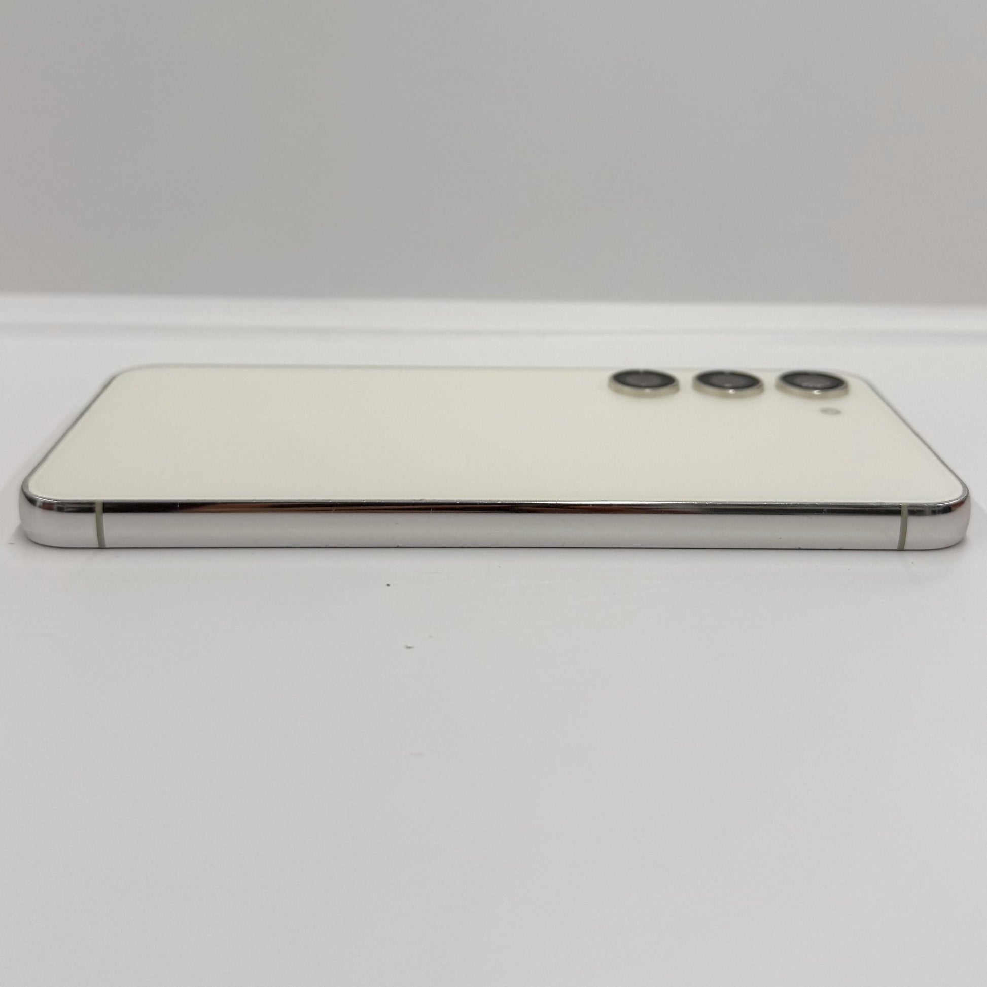 Samsung Galaxy S23 128GB Cream T8078 - trade.com.au