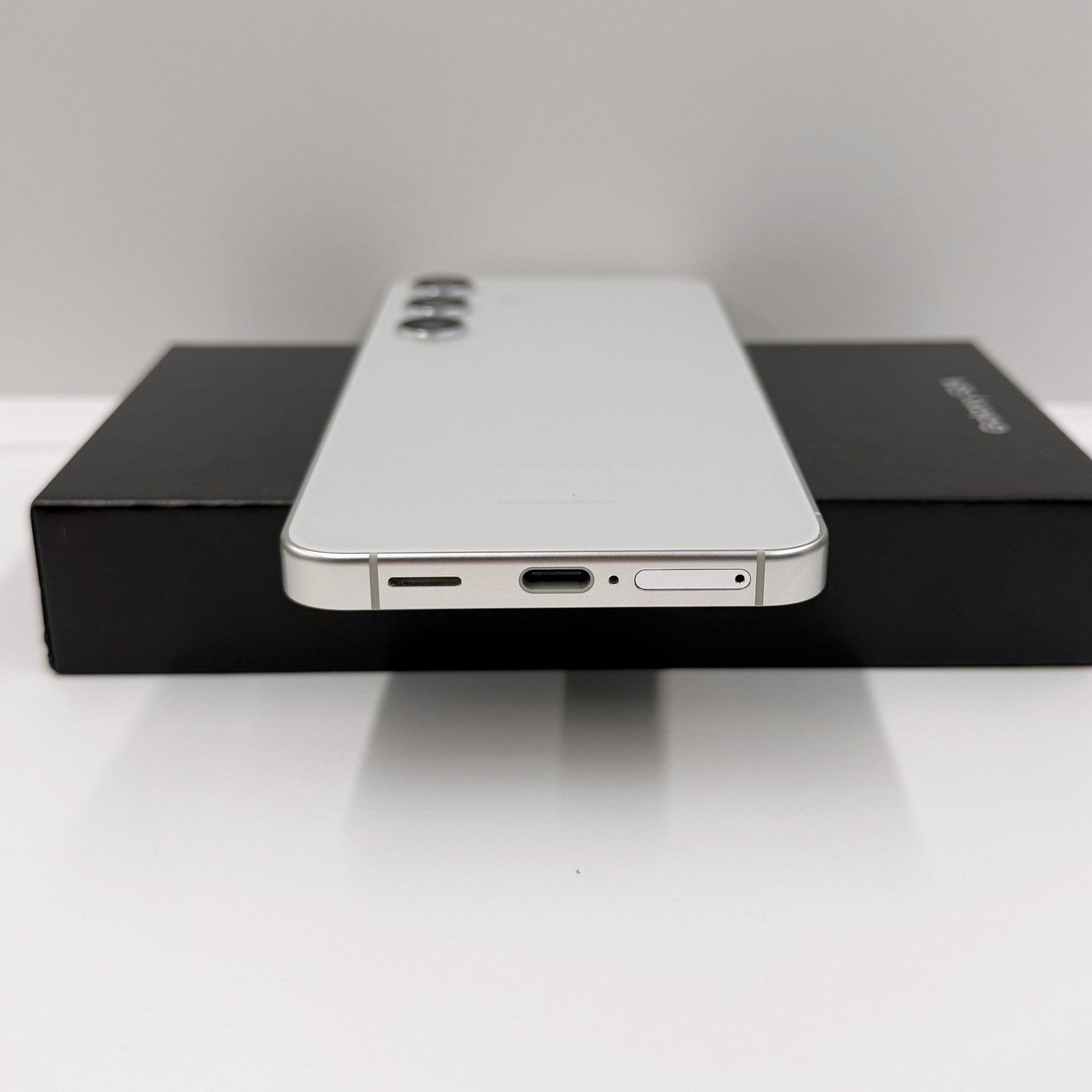 Samsung Galaxy S24 256GB Marvel Gray T8062 - trade.com.au