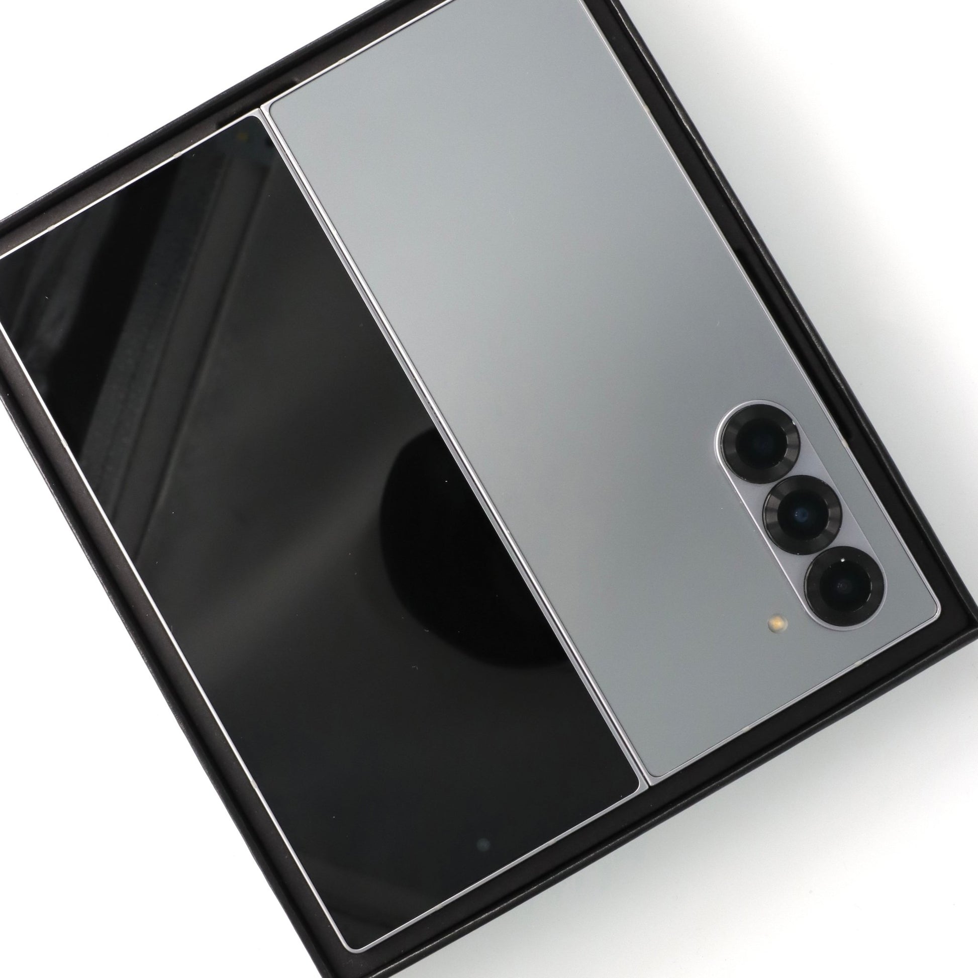 Samsung Galaxy Z Fold6 - trade.com.au