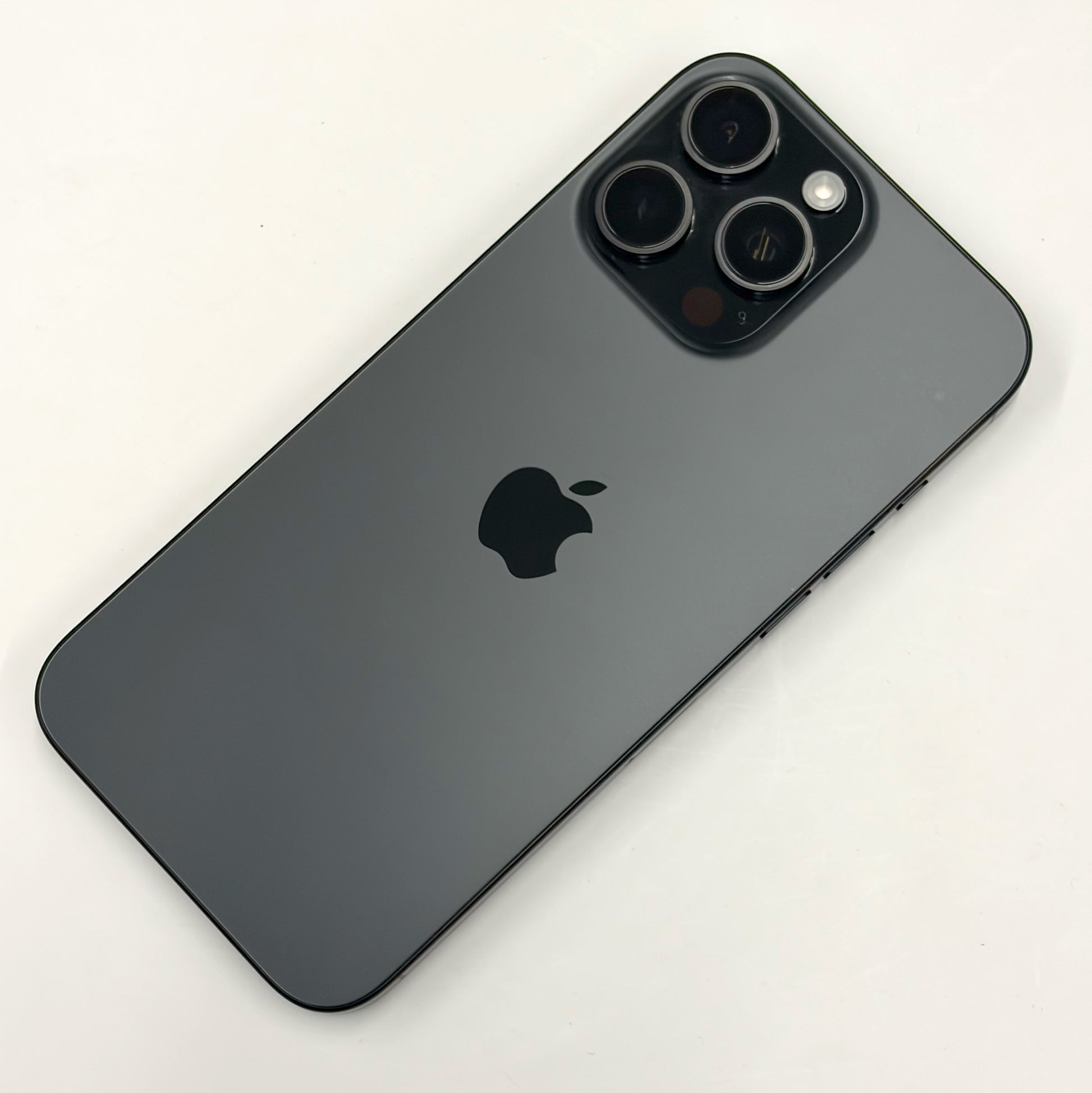 iPhone 16 Pro Max 256GB Black Titanium A Grade 100% Battery T8648
