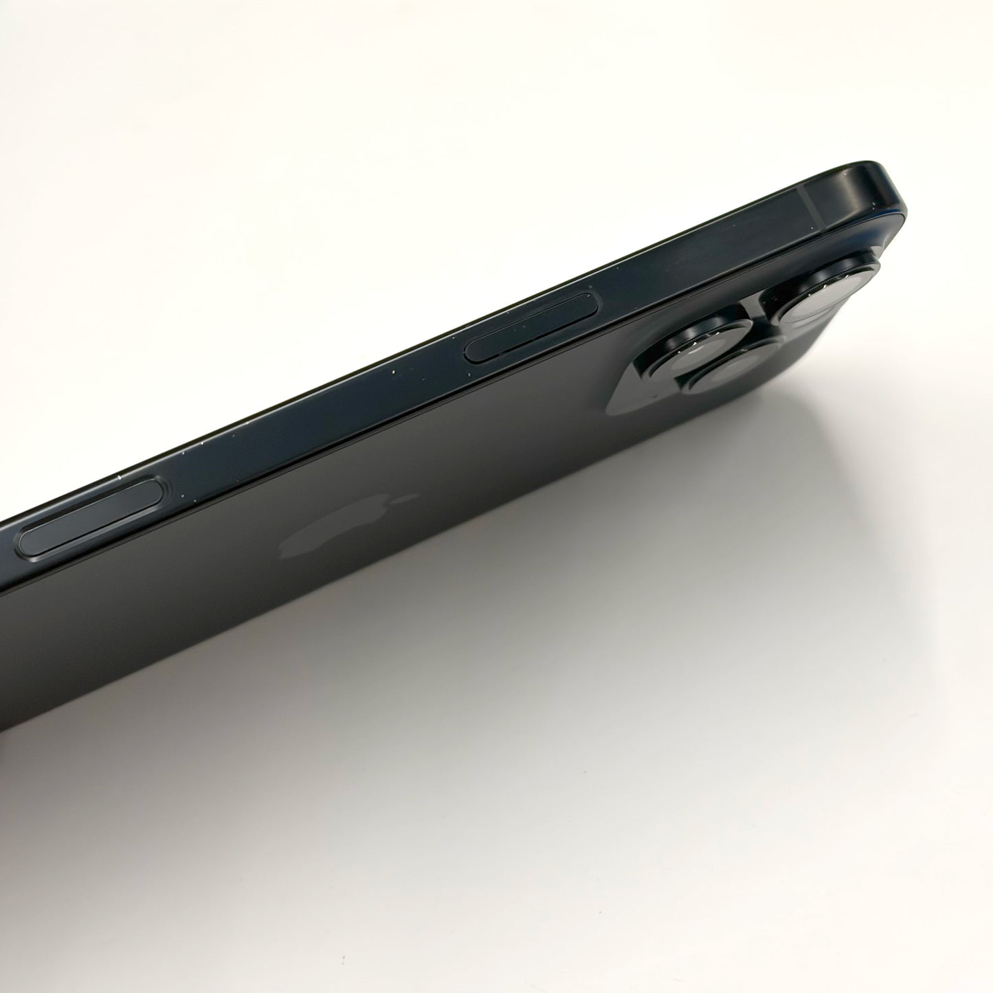 iPhone 16 Pro Max 256GB Black Titanium A Grade 100% Battery T8648